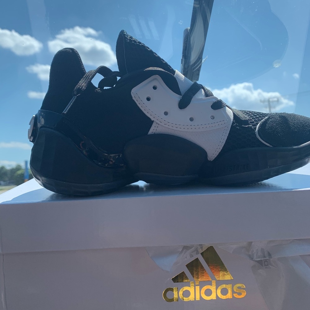 Adidas harden vol 4